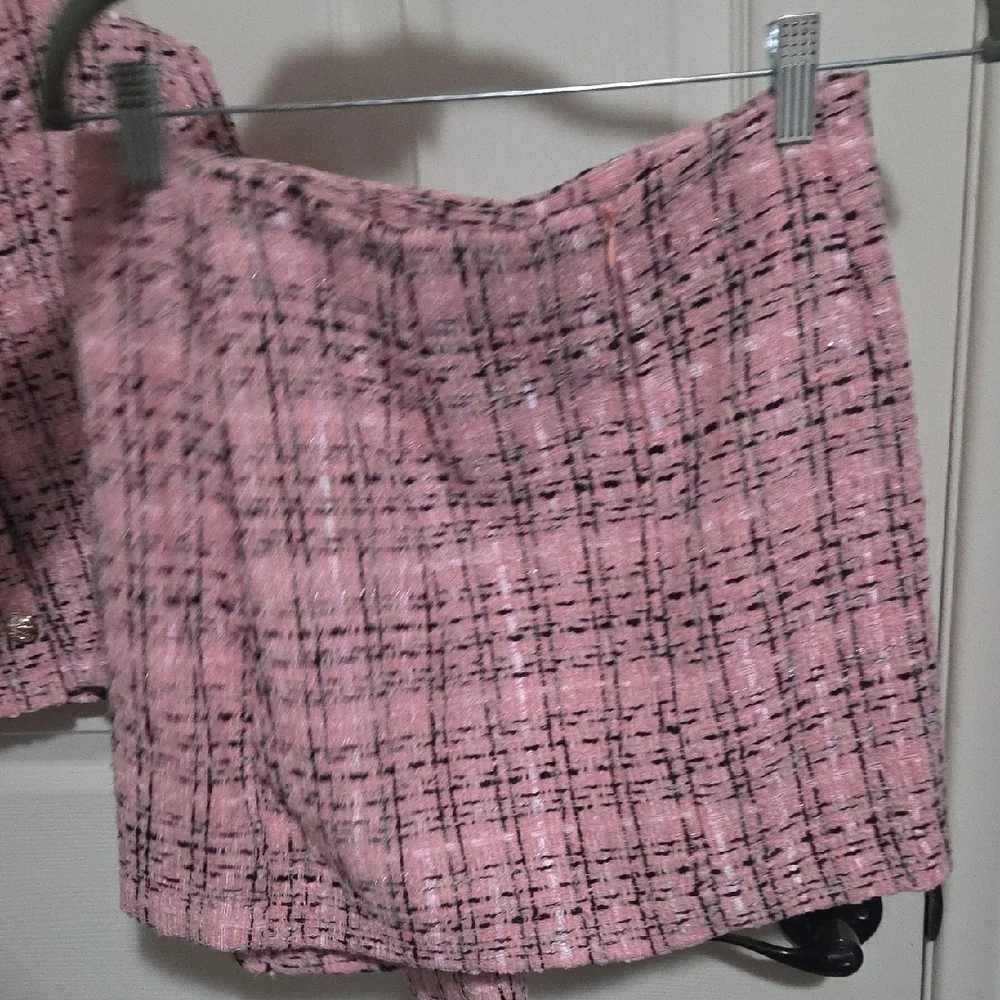 Pink Tweed Women's Jacket & Skirt Set - Picture 6 of 7